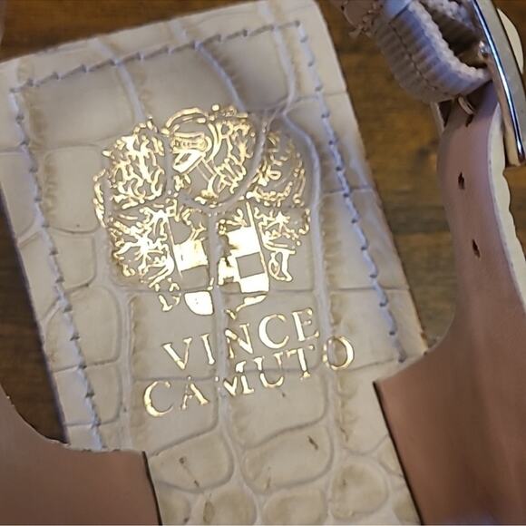 Vince Camuto Dailette Flat Sandal Size 8.5 Taupe Leather T-Strap Toe-Ring New - Picture 10 of 12